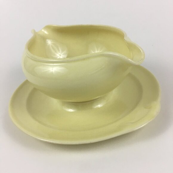 VTG Lu-Ray Pastels Yellow Gravy Boat attached Plate T.S.&T. - Picture 4 of 6